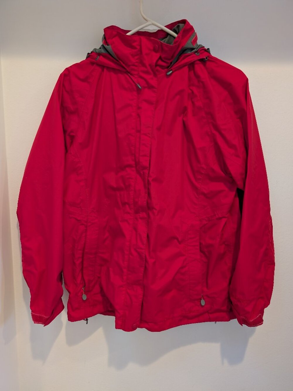 L.L. Bean Women's Stowaway Gore-Tex Waterproof Hooded Rain Jacket - Size Medium
